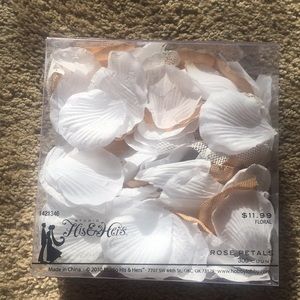 Artificial Rose Petals